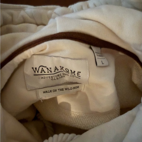 Wanakome Light Blue Hoodie with Brown Detail - Picture 3 of 3